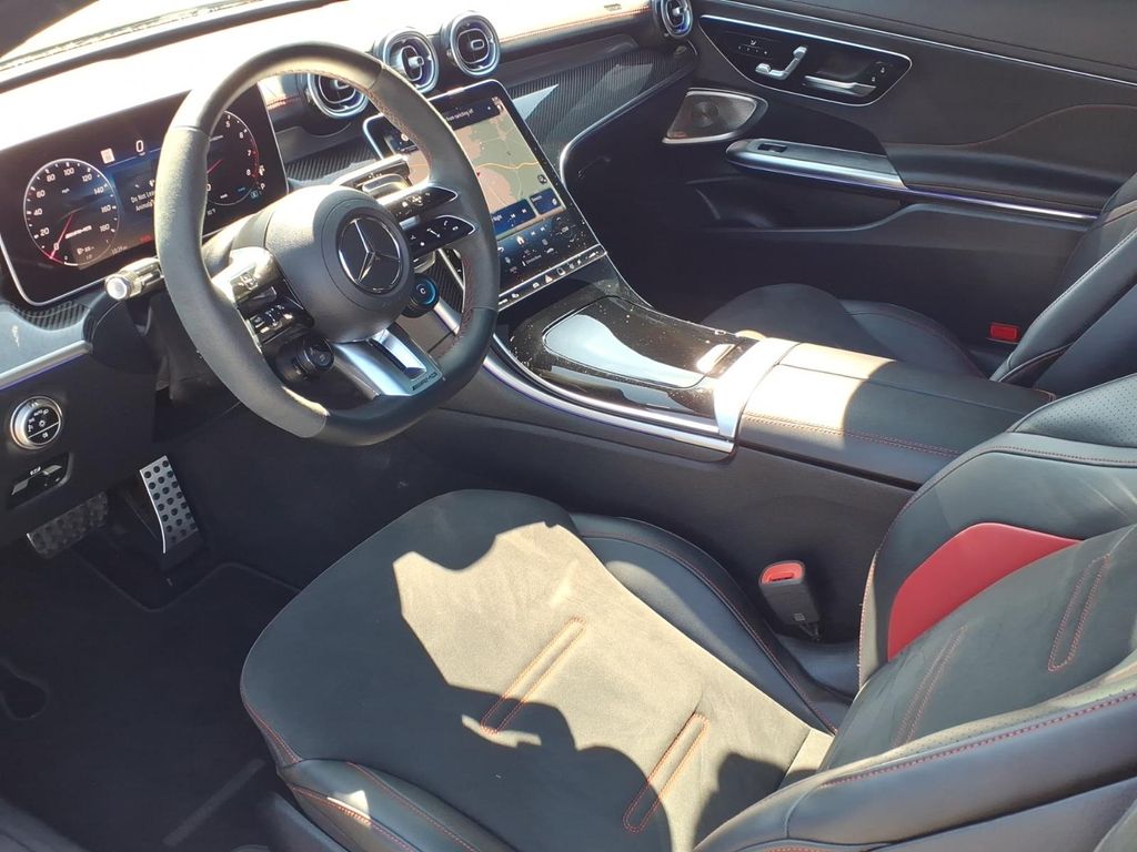 2025 Mercedes-Benz CLE AMG 53 - Photo 13