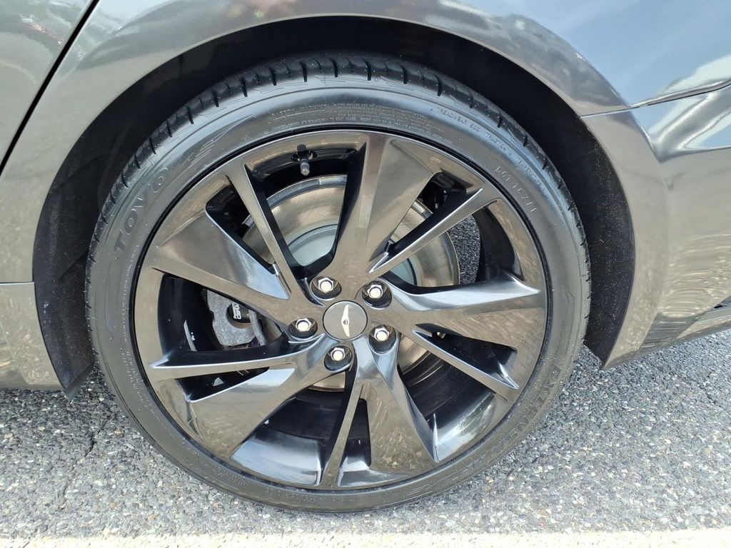 2023 GENESIS G70 Standard - Photo 17