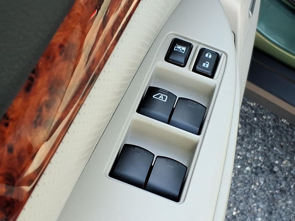 2012 Subaru Outback Limited - Photo 11
