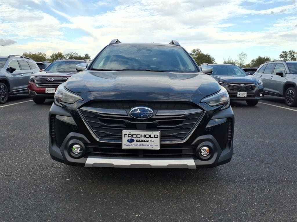 New 2025 Subaru Outback TOURING SUV