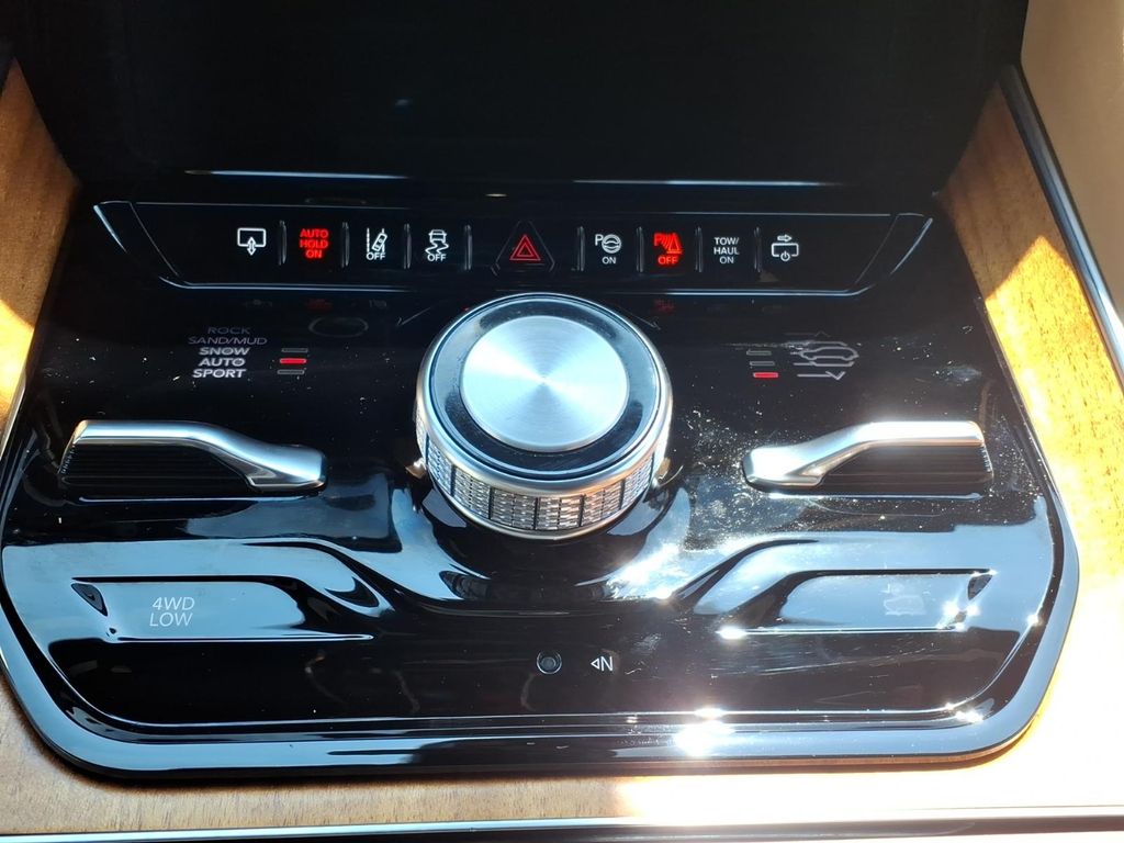 2022 Jeep Grand Wagoneer Series III - Photo 8