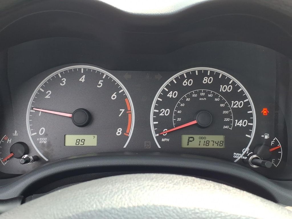 2013 Toyota Corolla LE - Photo 6
