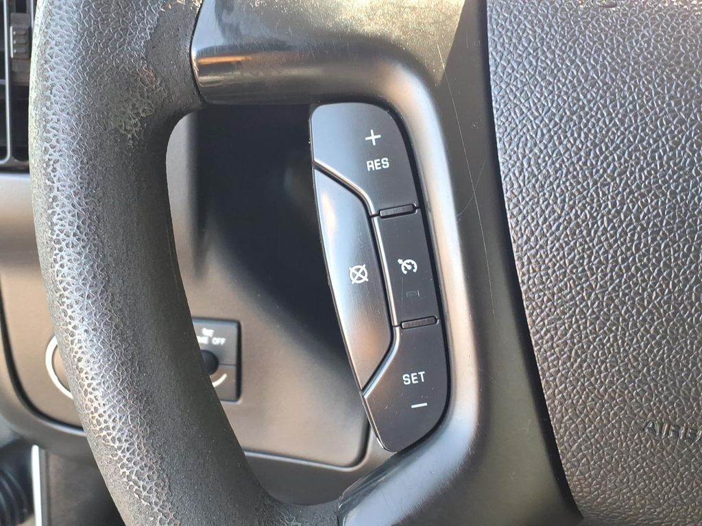 2014 GMC Savana Cargo Work Van - Photo 9