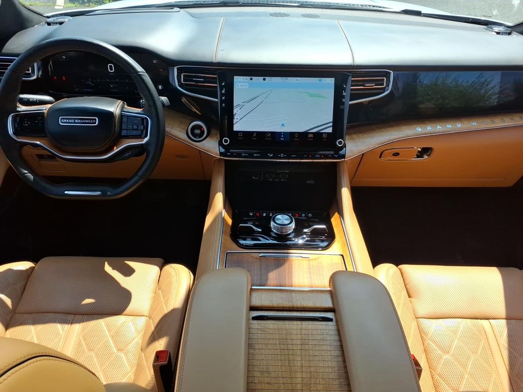 2022 Jeep Grand Wagoneer Series III - Photo 15