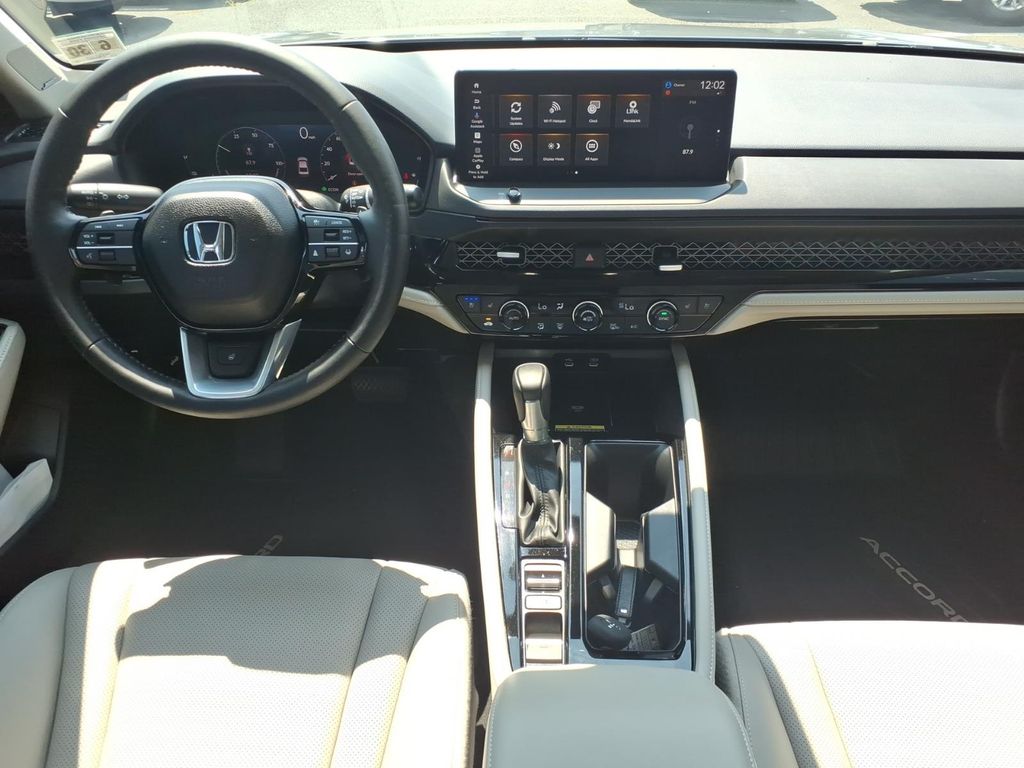 2025 Honda Accord Hybrid Touring - Photo 16