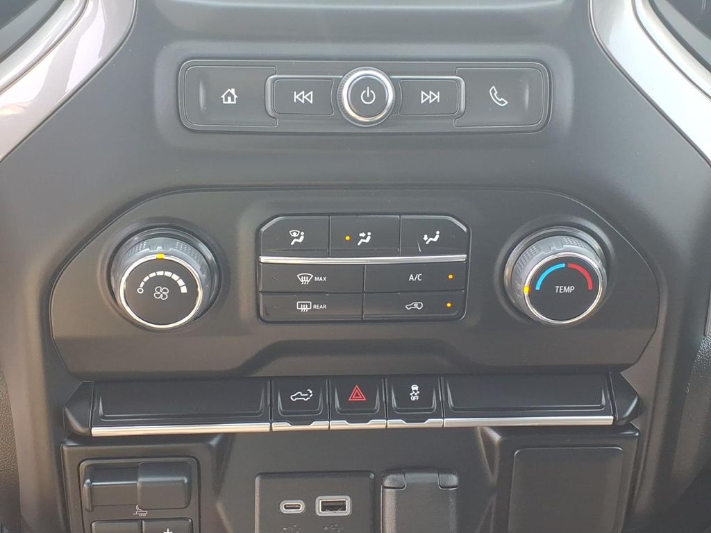 2022 Chevrolet Silverado 2500HD Custom - Photo 8