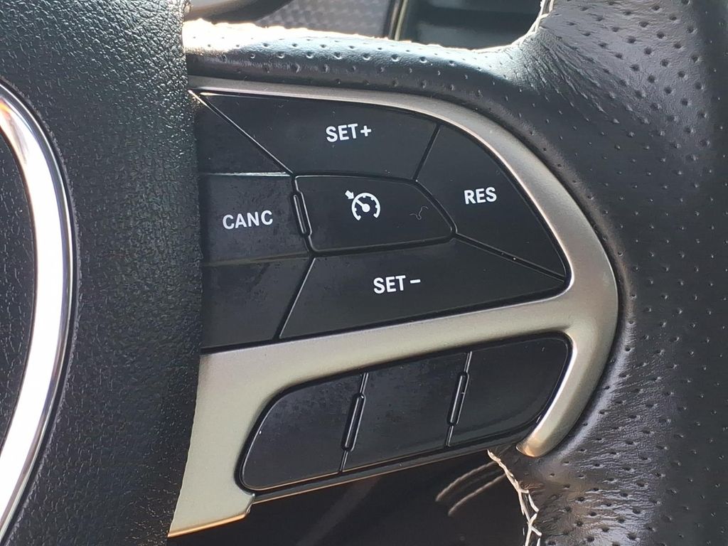 2018 Dodge Challenger SRT - Photo 10