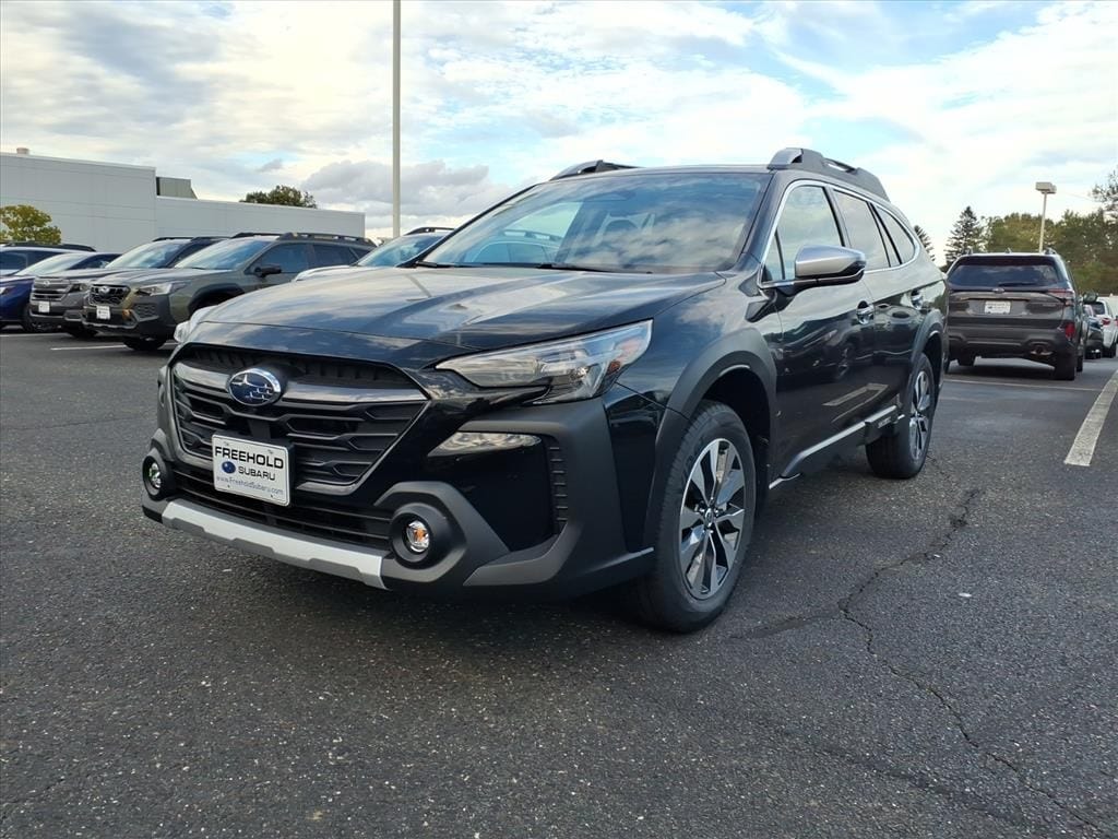 New 2025 Subaru Outback TOURING SUV