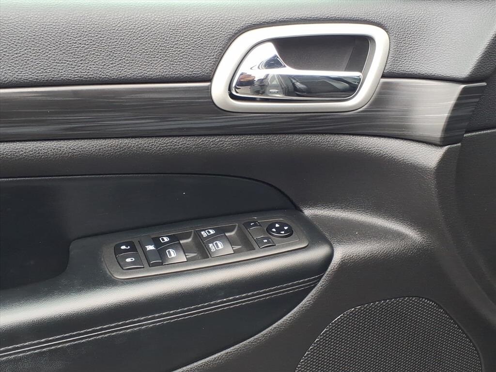 Used 2021 Jeep Grand Cherokee LAREDO X ALTITUDE SUNROOF SUV