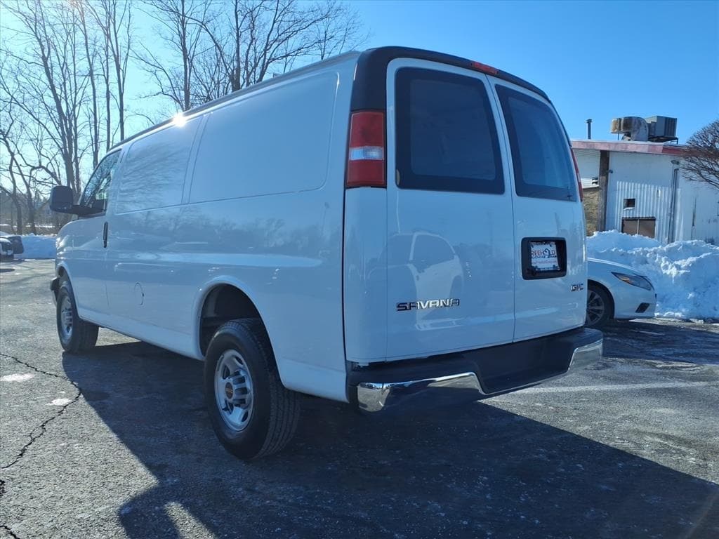 2024 GMC Savana Cargo Work Van - Photo 15