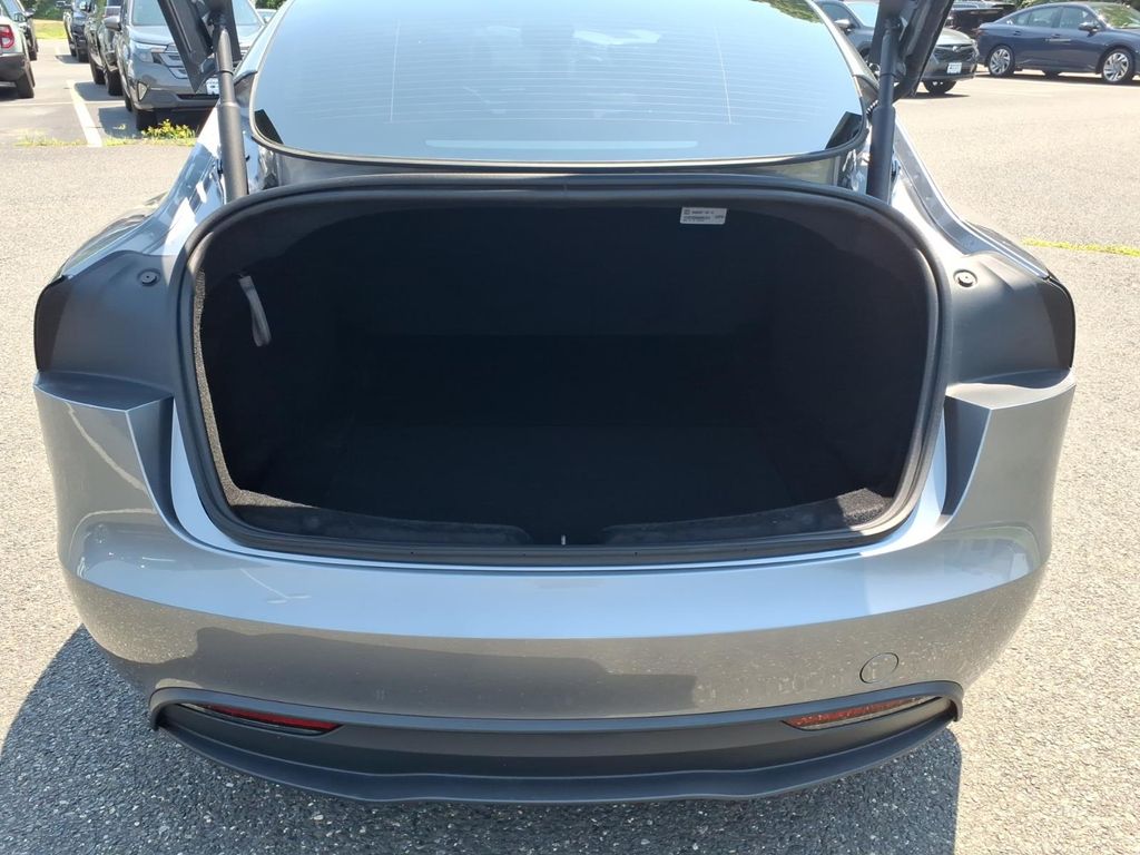 2025 Tesla Model 3 Long Range - Photo 16