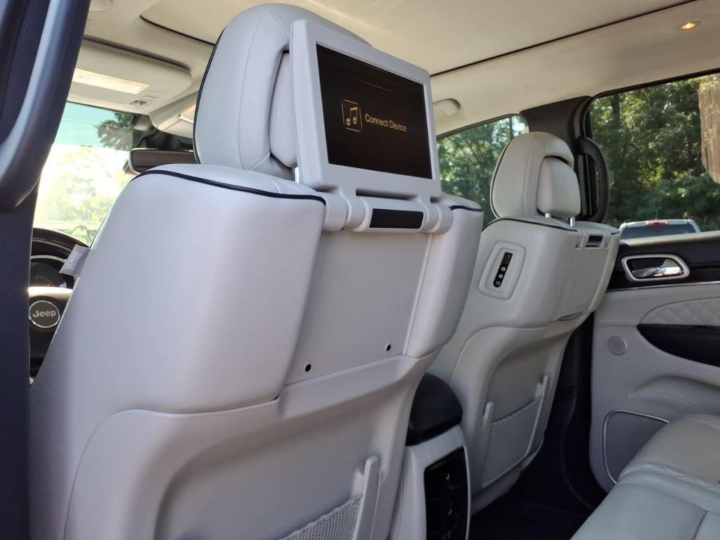 2021 Jeep Grand Cherokee Summit - Photo 18