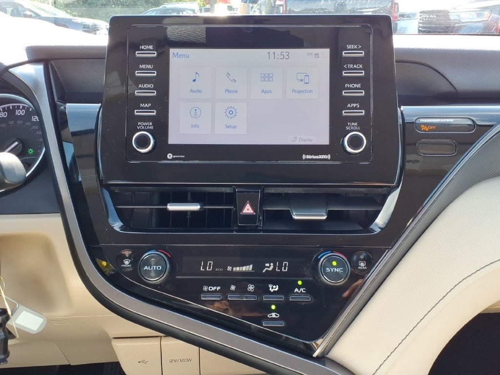 2022 Toyota Camry LE - Photo 7