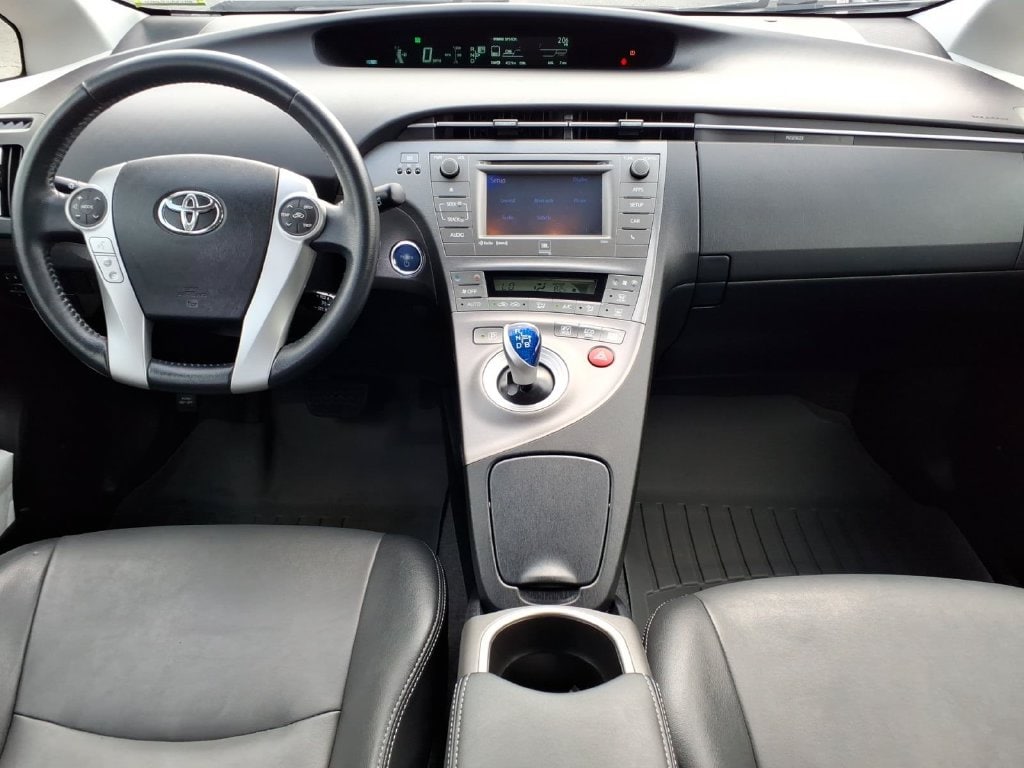 2014 Toyota Prius Four - Photo 12