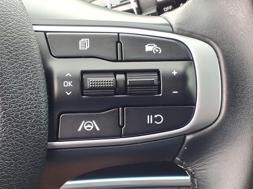 2024 Kia Sportage EX - Photo 11