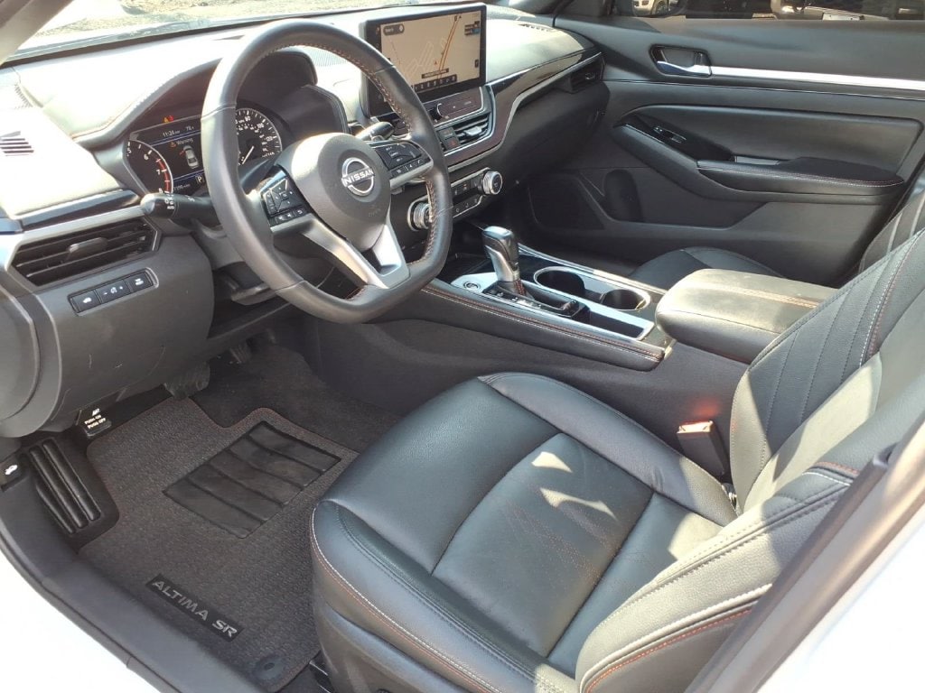 2024 Nissan Altima SR - Photo 14
