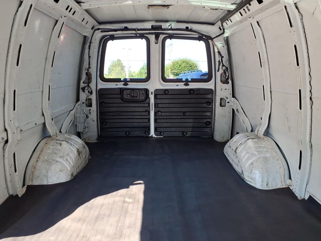 2014 GMC Savana Cargo Work Van - Photo 13