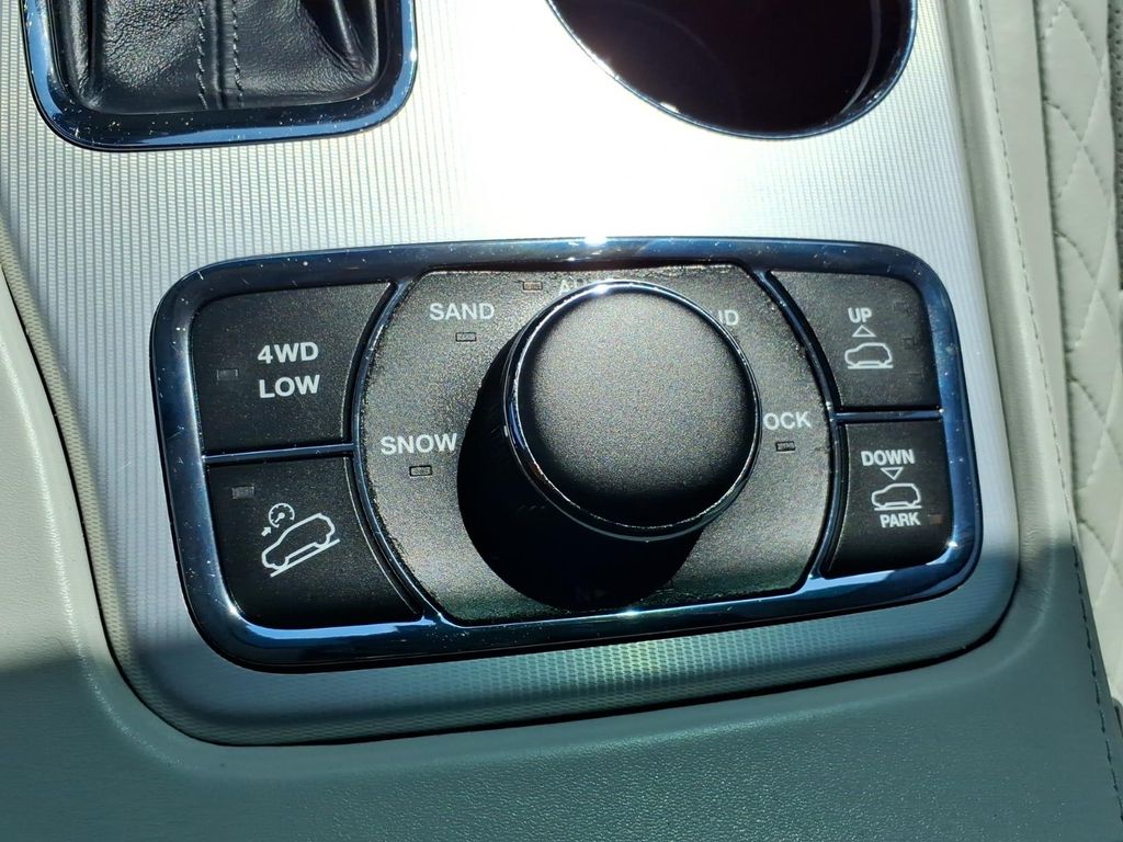 2021 Jeep Grand Cherokee Summit - Photo 10