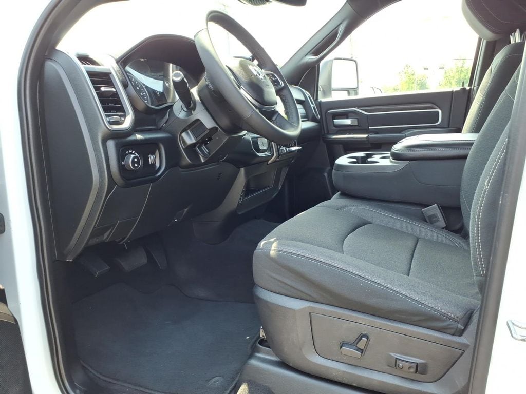 2025 RAM Ram 2500 Pickup Big Horn - Photo 12