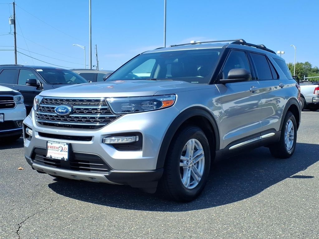 2022 Ford Explorer XLT - Photo 3