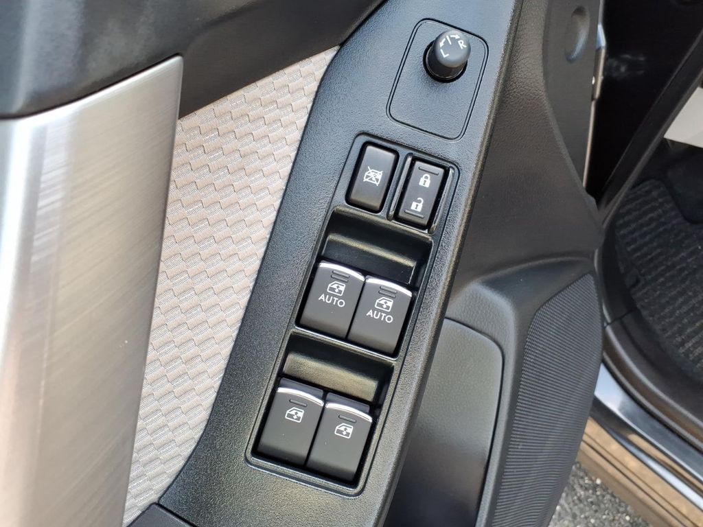 2018 Subaru Forester Base - Photo 10