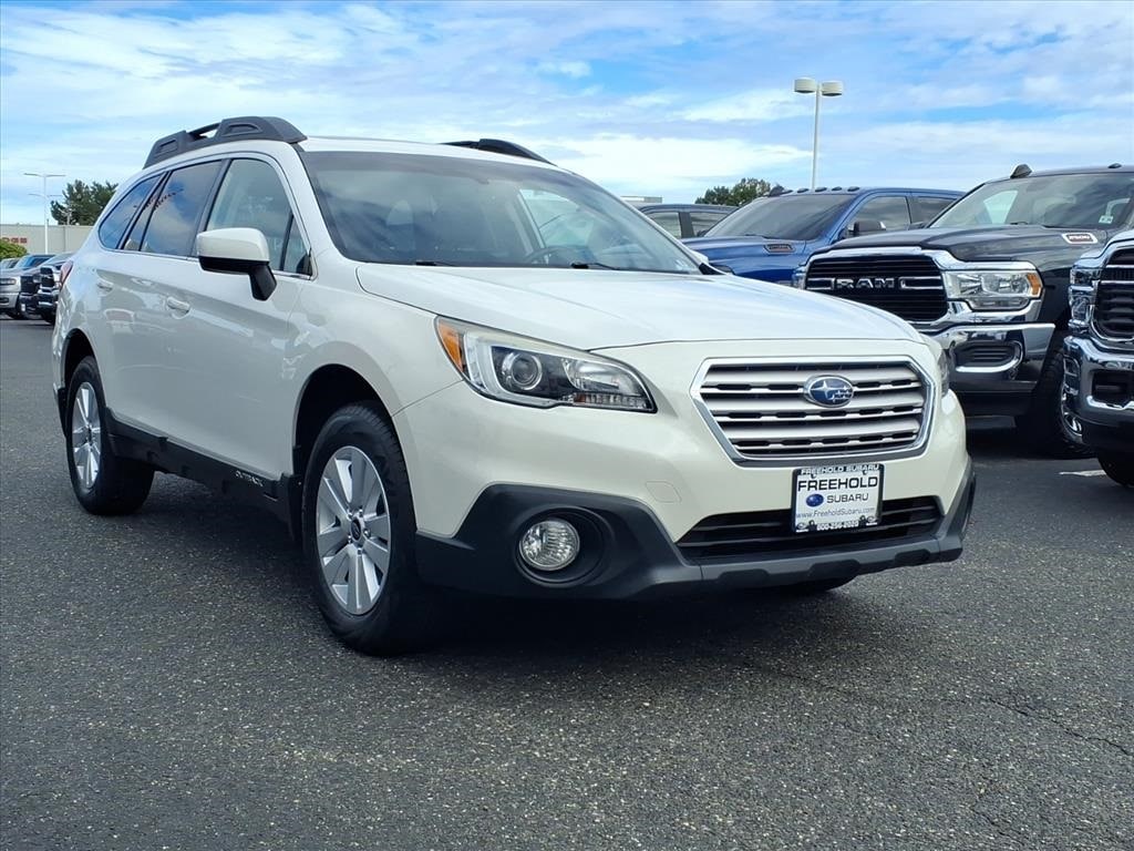 Used 2017 Subaru Outback PREMIUM MOONROOF POWER REAR GATE SUV