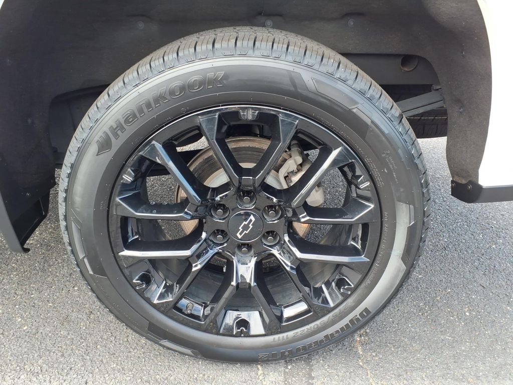 2023 Chevrolet Silverado 1500 LT - Photo 17