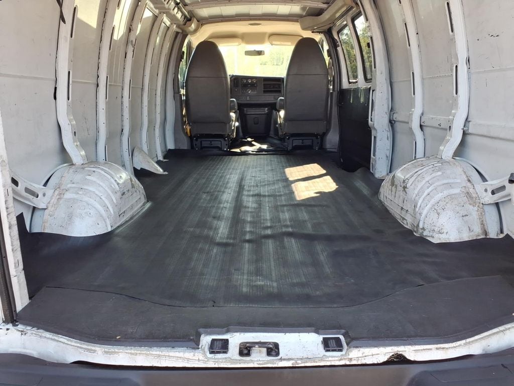 2014 GMC Savana Cargo Work Van - Photo 14