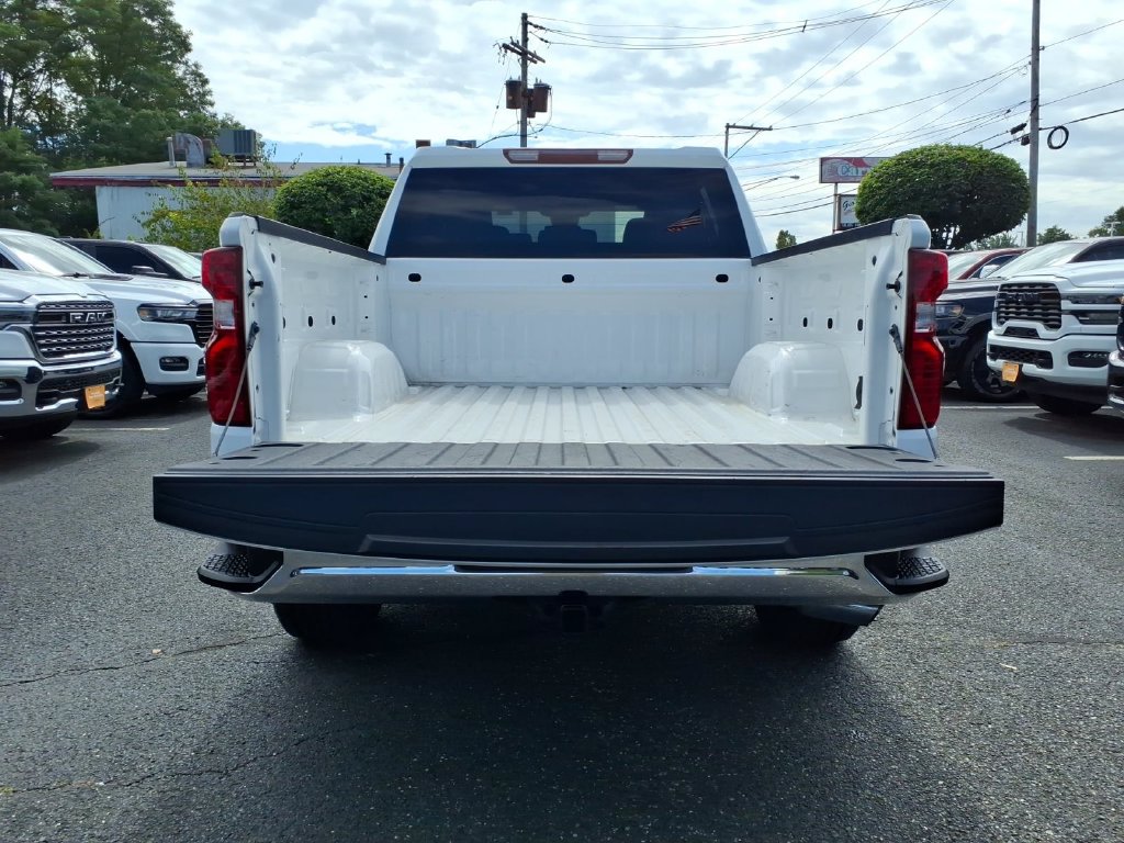 2023 Chevrolet Silverado 1500 LT - Photo 18