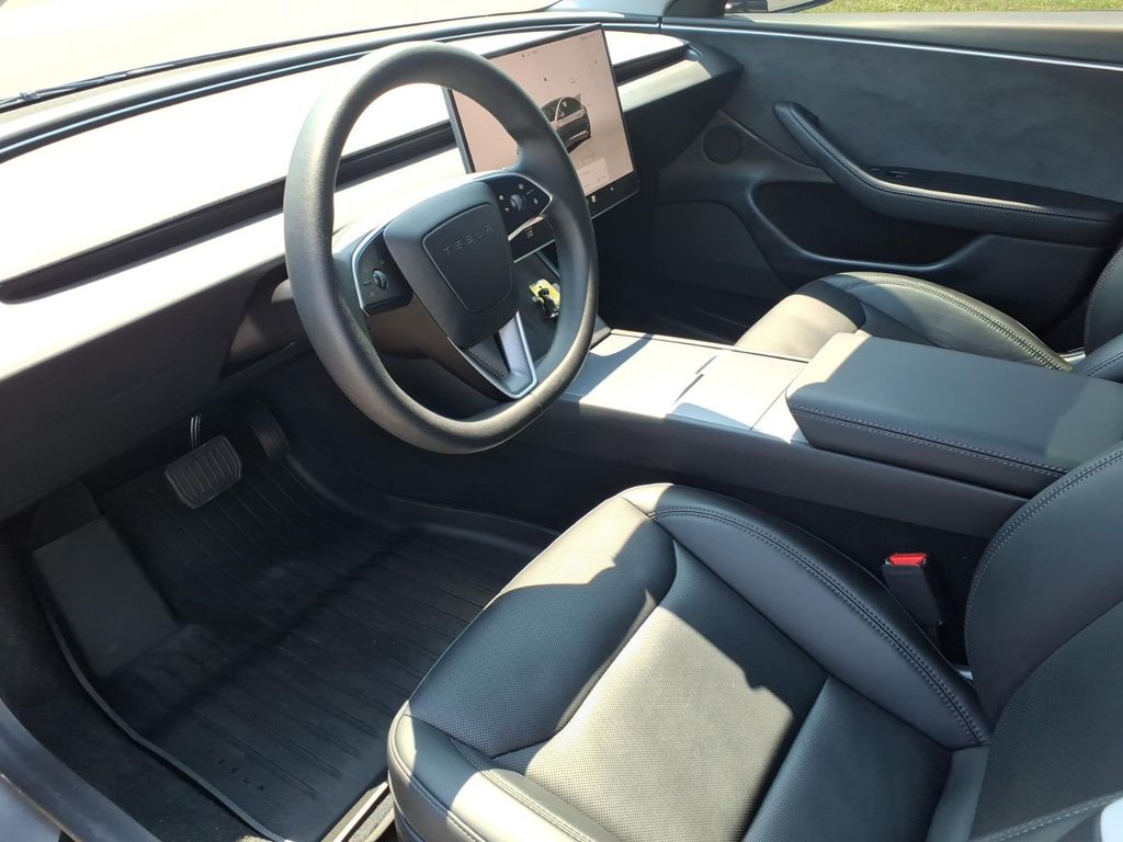 2025 Tesla Model 3 Long Range - Photo 11