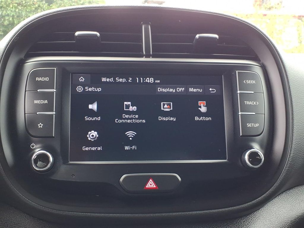 2022 Kia Soul LX - Photo 7