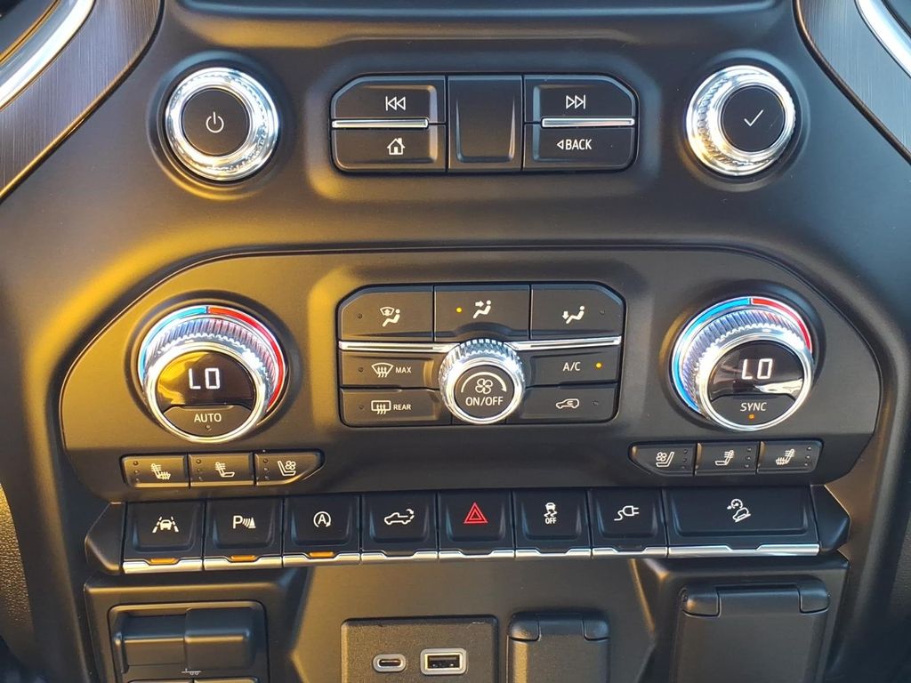 2021 GMC Sierra 1500 AT4 - Photo 9