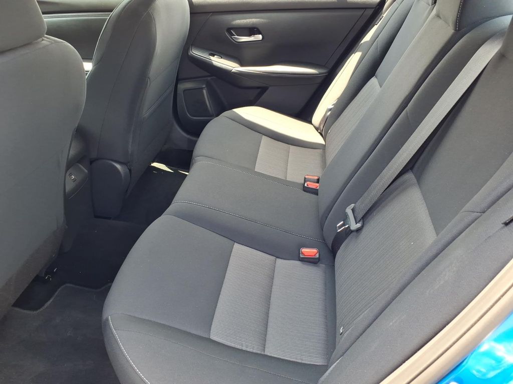 2023 Nissan Sentra SV - Photo 16