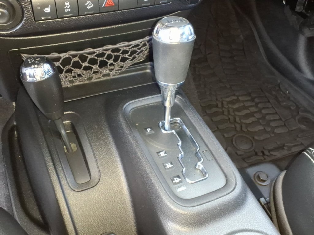 2014 Jeep Wrangler Unlimited Sahara - Photo 7