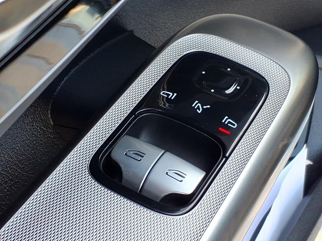 2025 Mercedes-Benz CLE AMG 53 - Photo 12