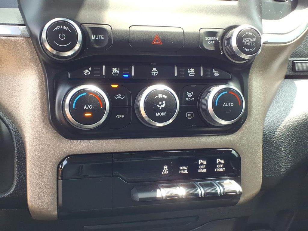2019 RAM Ram 1500 Pickup Laramie - Photo 8