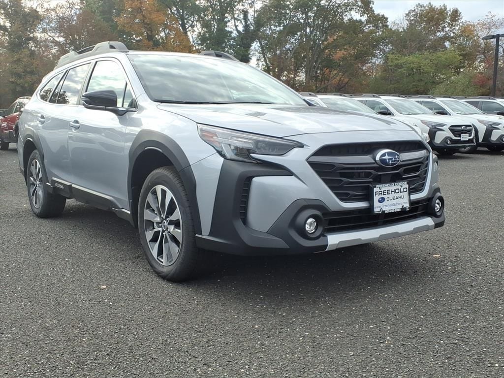 2025 Subaru Outback Limited's photo