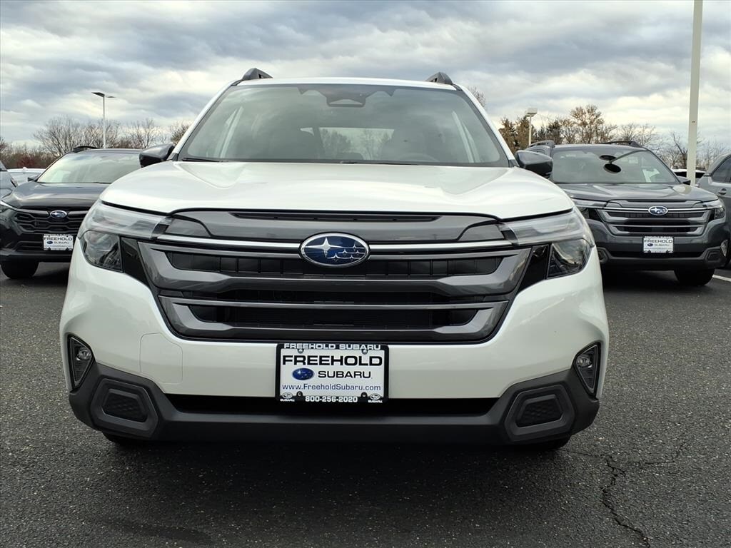 New 2025 Subaru Forester LIMITED H/K AUDIO NAVI REVERSE BRAKING SUV