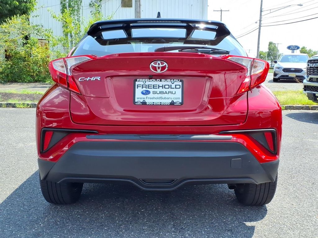 2020 Toyota C-HR XLE - Photo 19