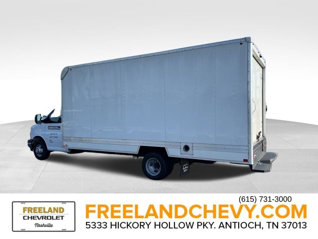 2021 Chevrolet Express Cutaway Van photo 4