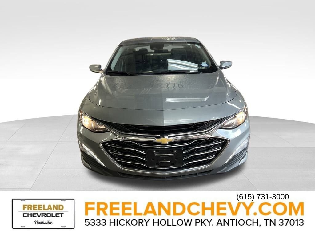 2023 Chevrolet Malibu 1LT photo 2