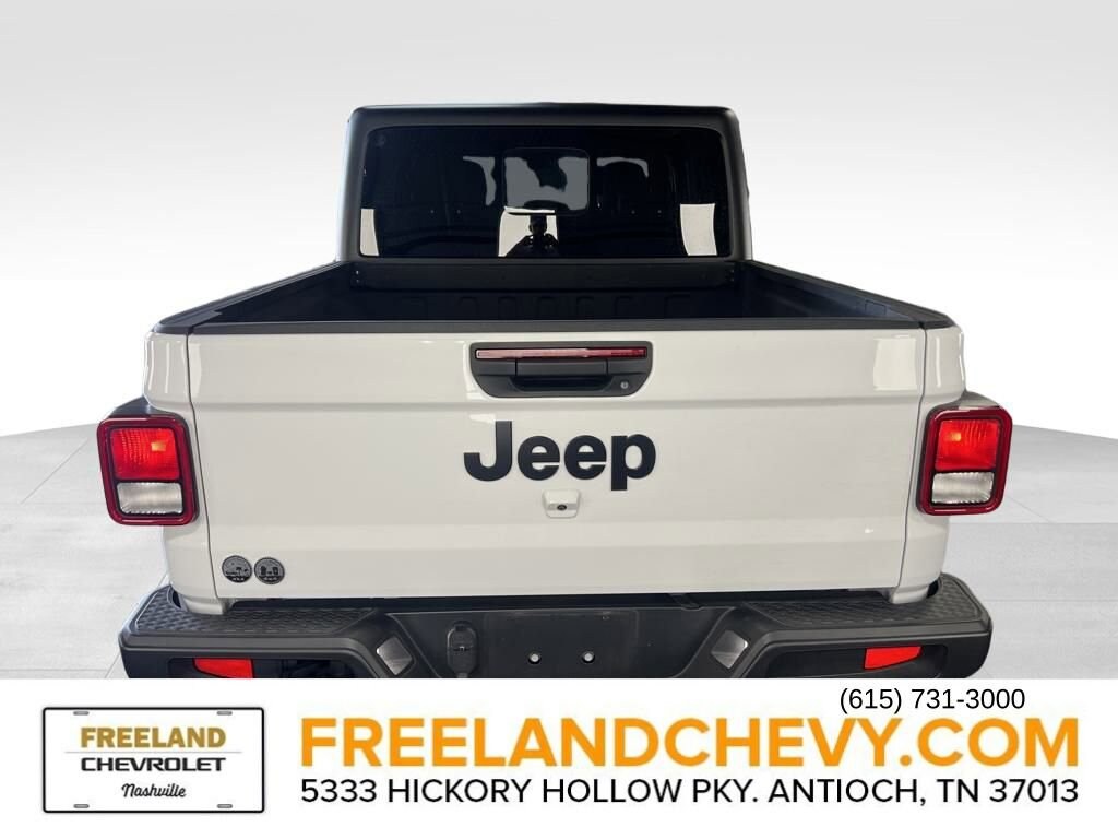2024 Jeep Gladiator Sport S photo 2