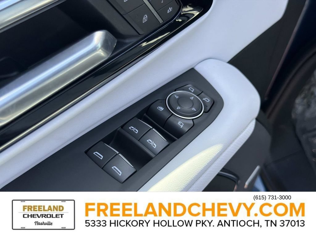 2025 Chevrolet Suburban Premier - Photo 20