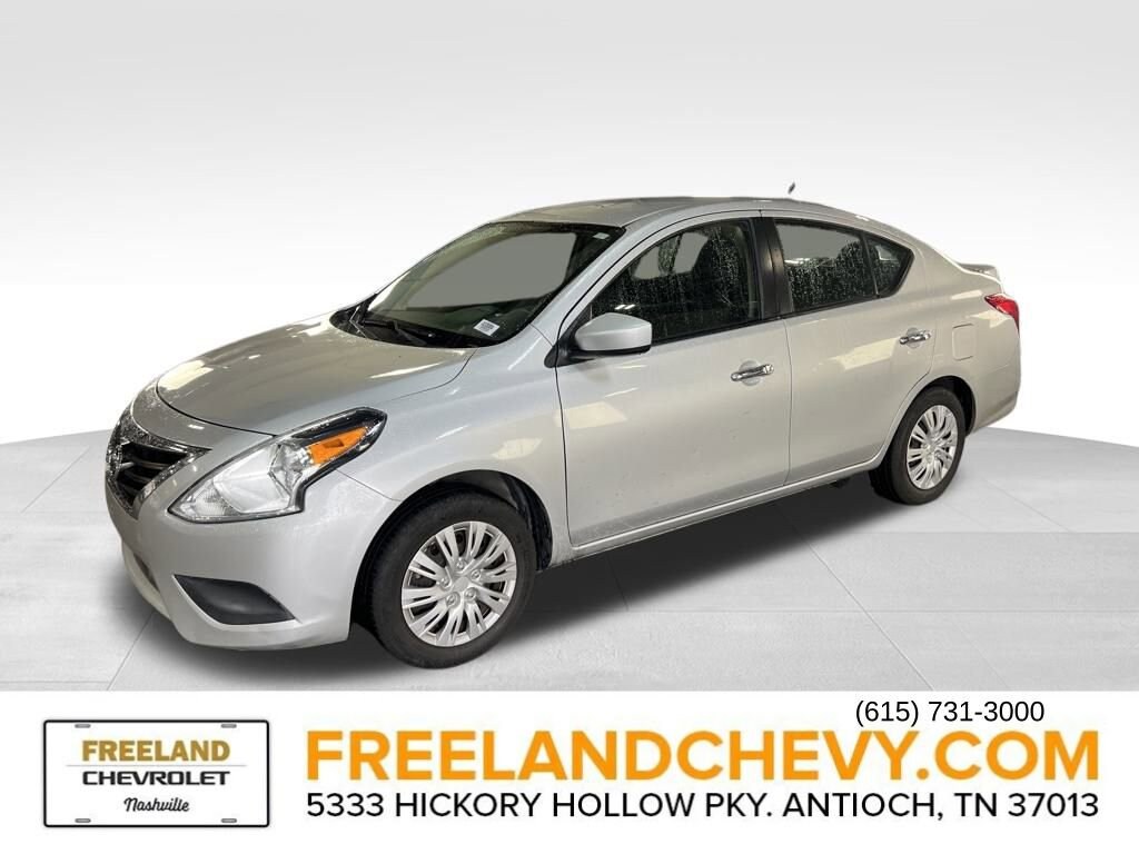 2016 Nissan Versa S photo 3