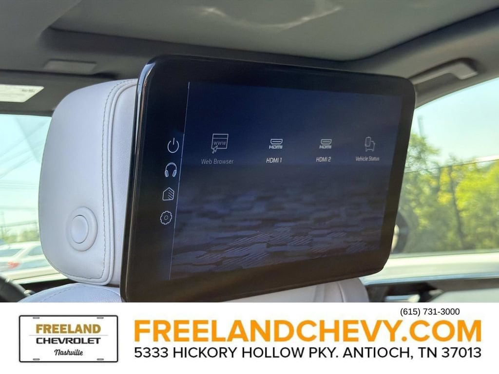 2025 Chevrolet Suburban Premier - Photo 18