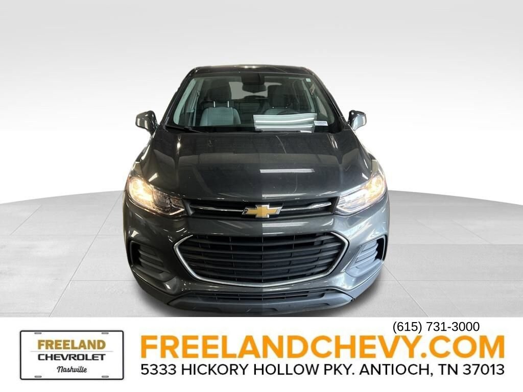 2020 Chevrolet Trax LS photo 2