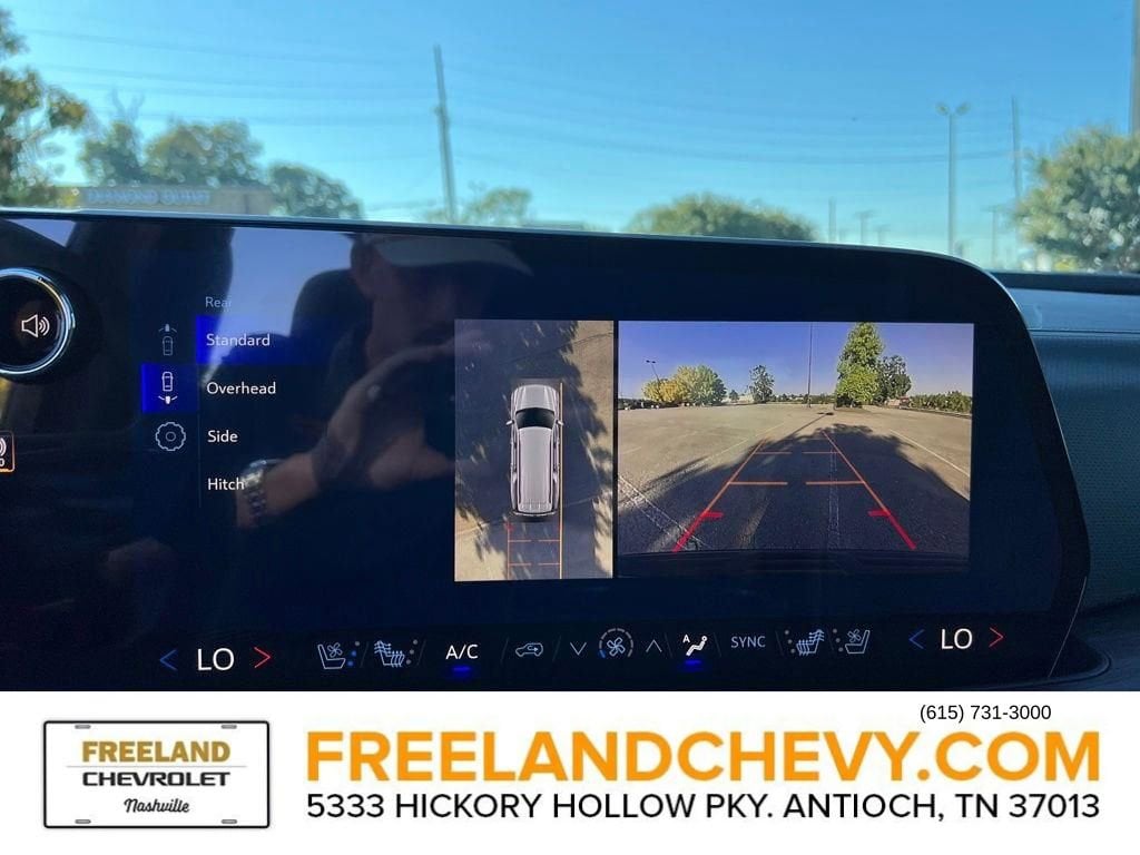 2026 Chevrolet Suburban High Country - Photo 23