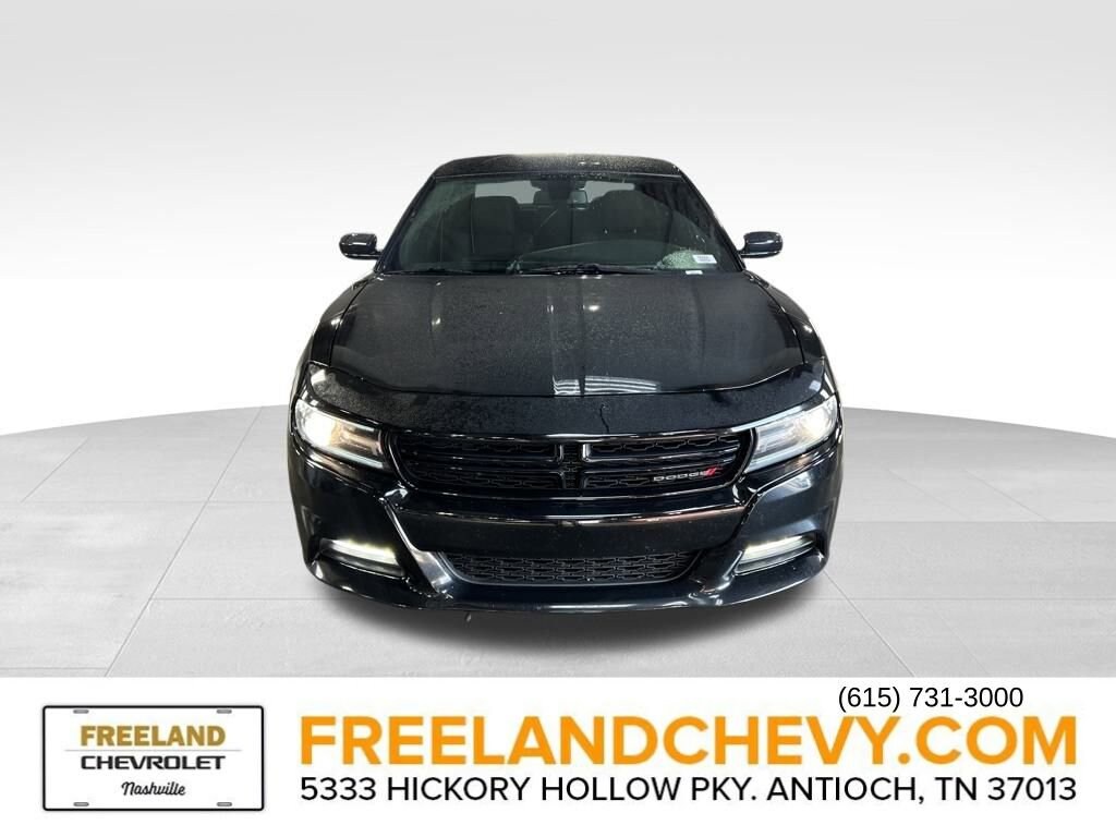 2018 Dodge Charger SXT Plus photo 2