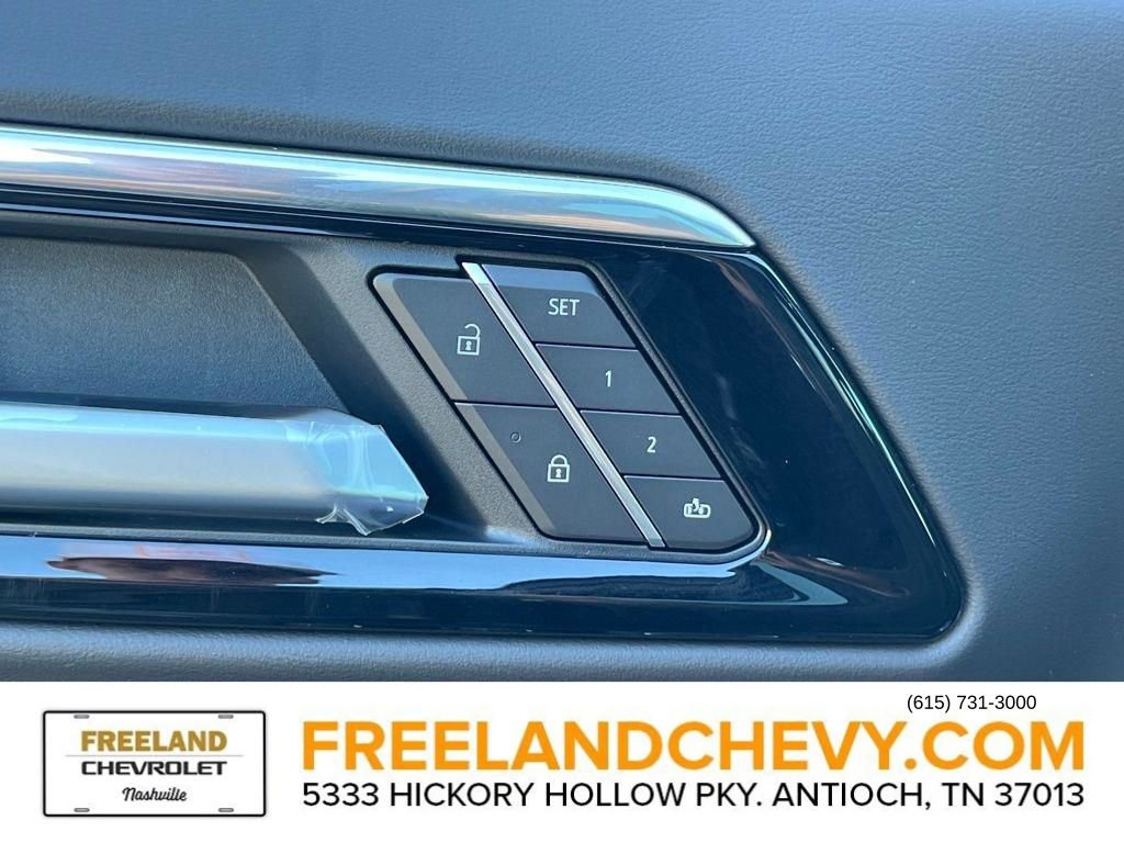 2026 Chevrolet Suburban High Country - Photo 17