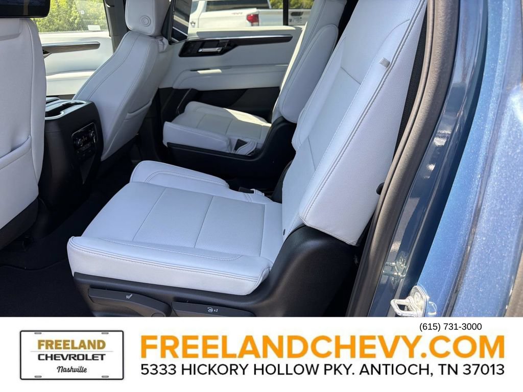 2025 Chevrolet Suburban Premier - Photo 14